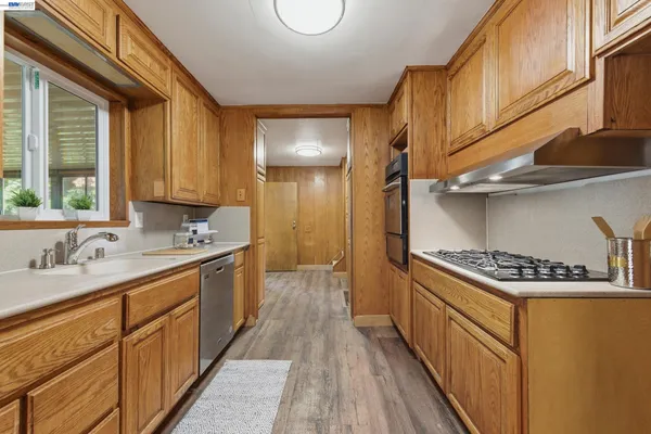 $949,000 | 3586 Somerset Avenue, Castro Valley, CA 94546