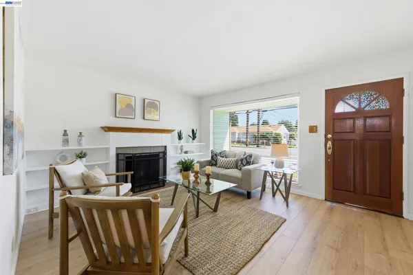 $949,000 | 3586 Somerset Avenue, Castro Valley, CA 94546