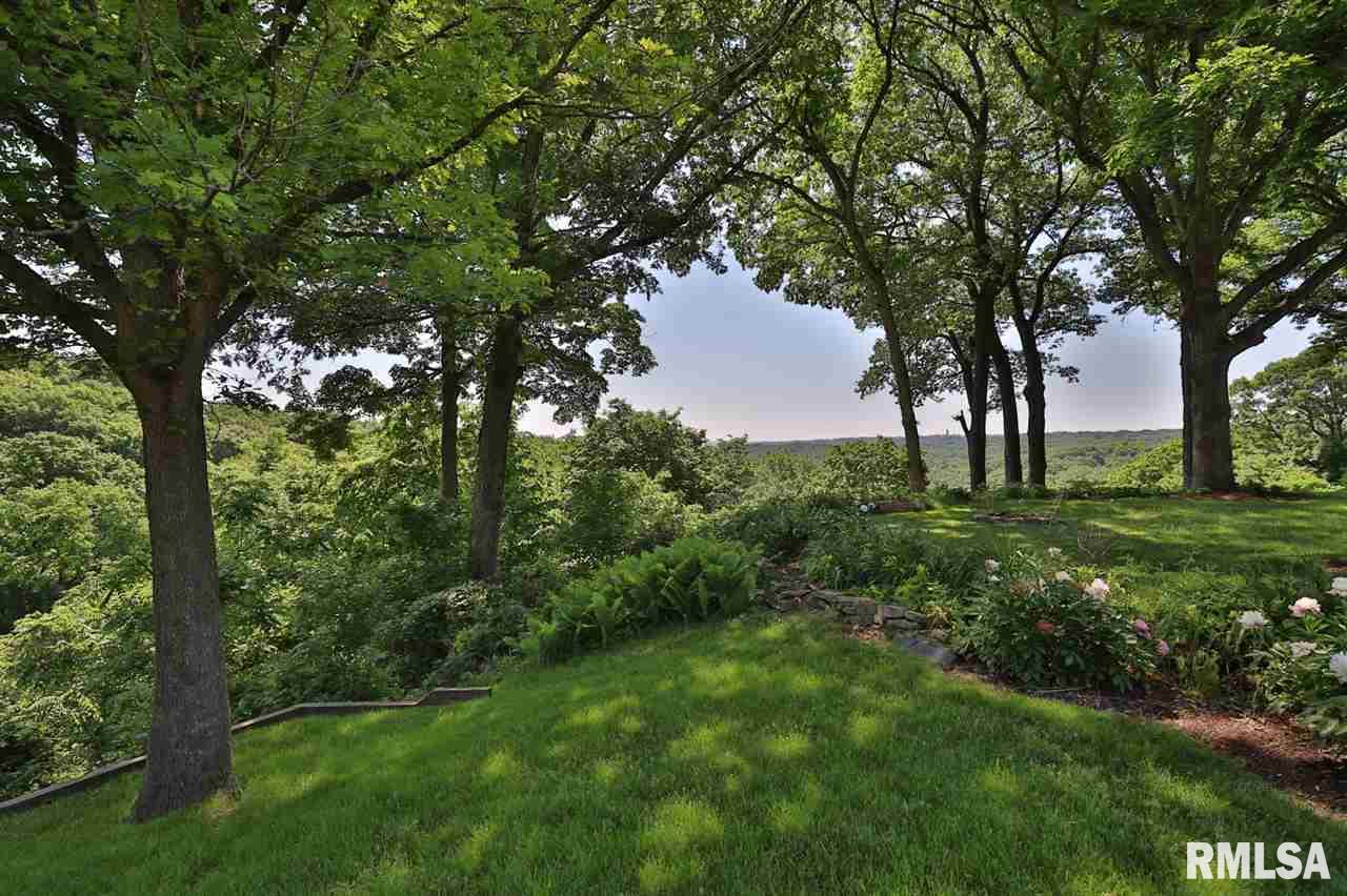 426 East High Point Road Peoria, IL 61614 - Photo 4 of 35 Gallery Image 4