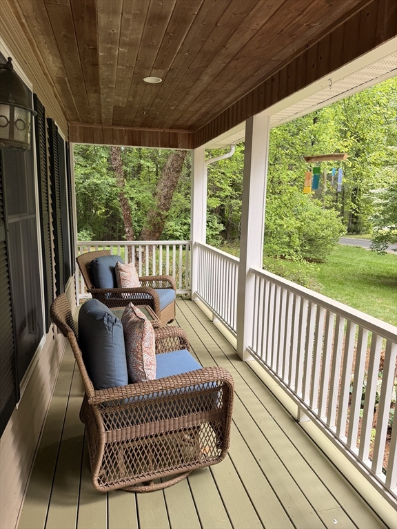 18 Fort Hill Road Haydenville, MA 01039 - Photo 4 of 33