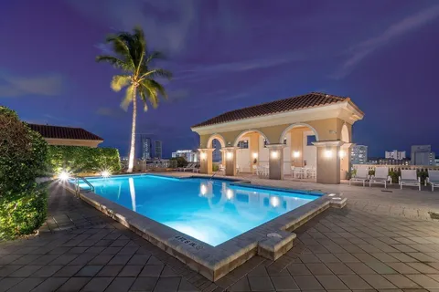 $665,000 | 403 South Sapodilla Avenue, Unit 511, West Palm Beach, FL 33401
