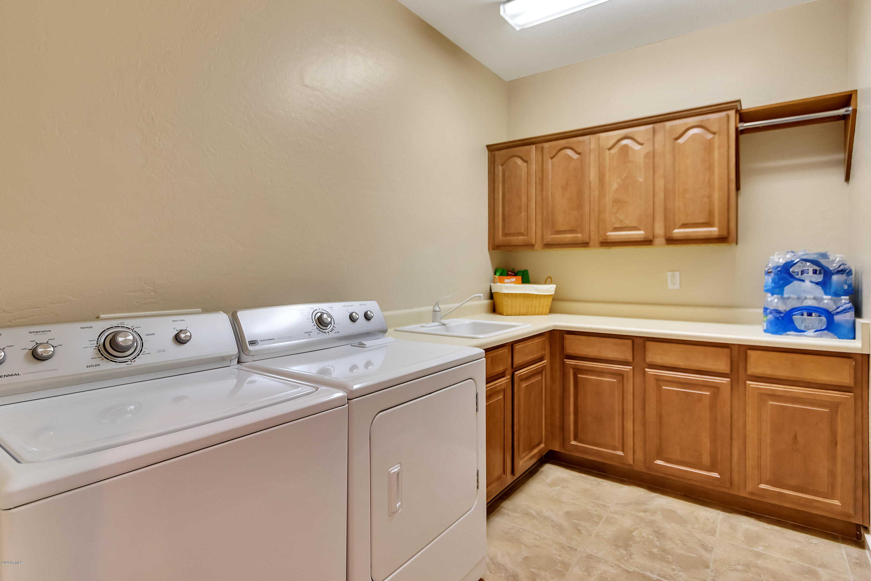 260 Ridge Rock Road Sedona, AZ 86351 - Photo 29 of 38 Laundry with Sink