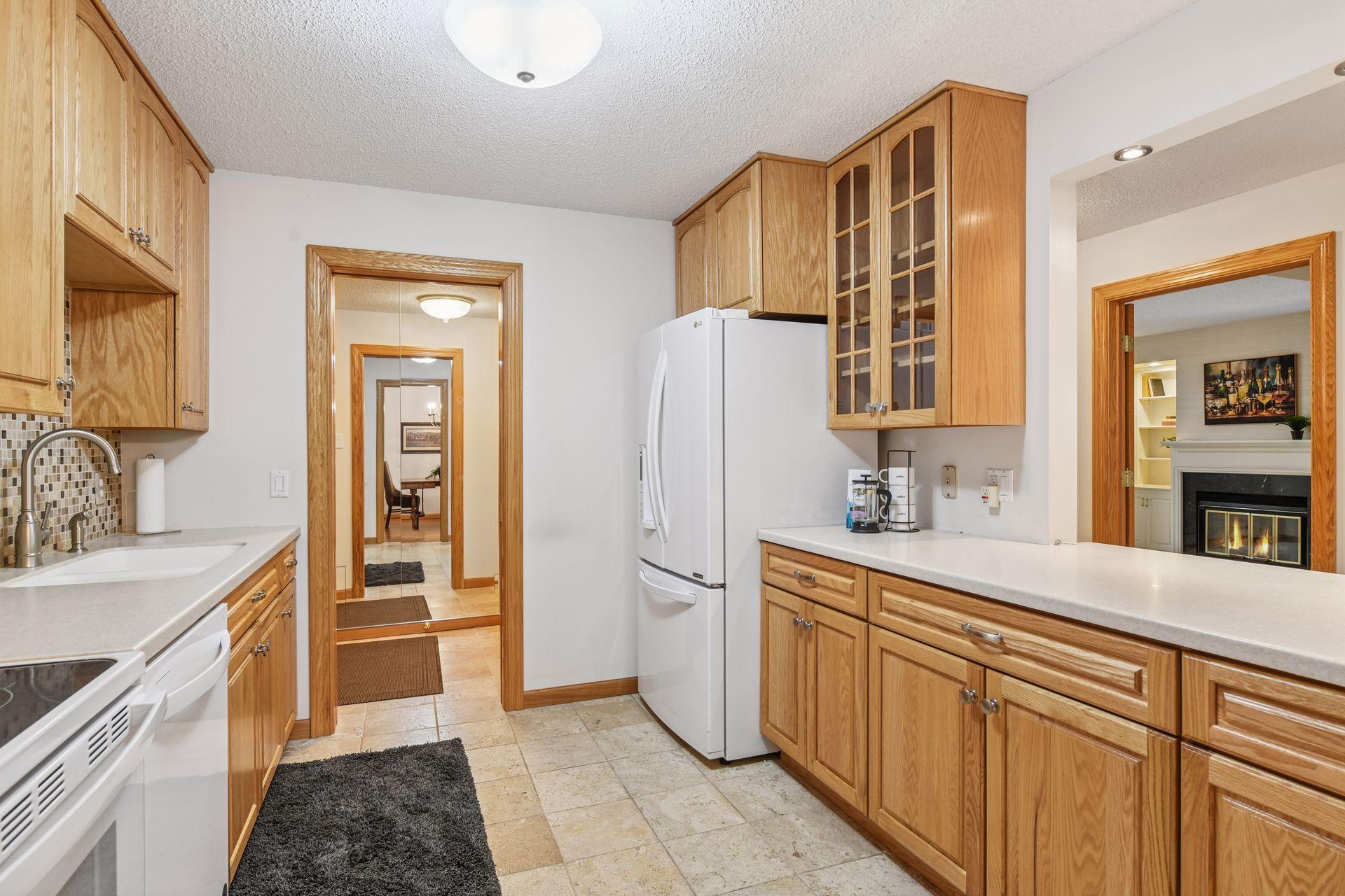 7250 Lewis Ridge Parkway, Unit 102 Edina, MN 55439 - Photo 14 of 69