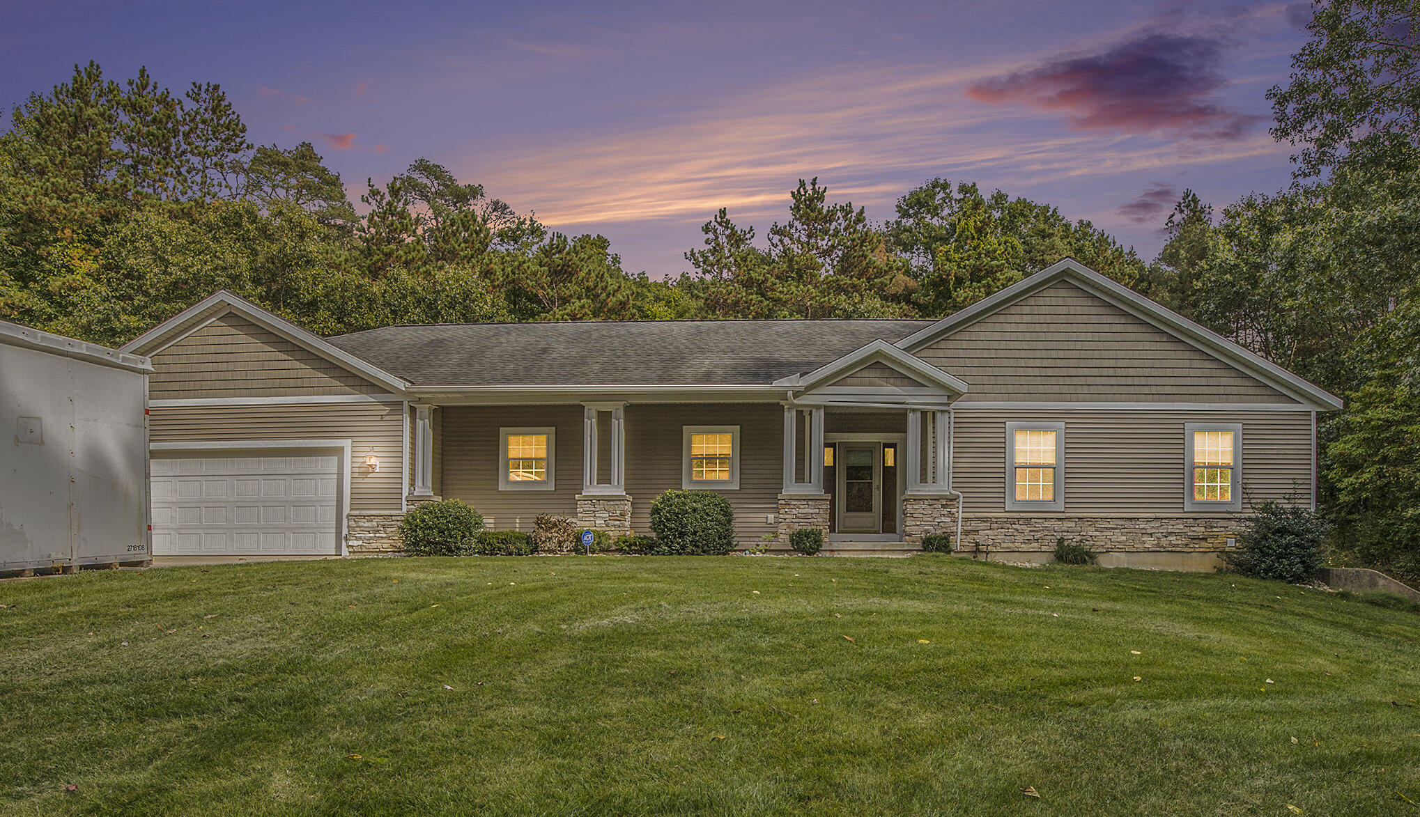 7801 Cascade Road Southeast Grand Rapids, MI 49546 - Photo 1 of 33 001_7801_cascade-70