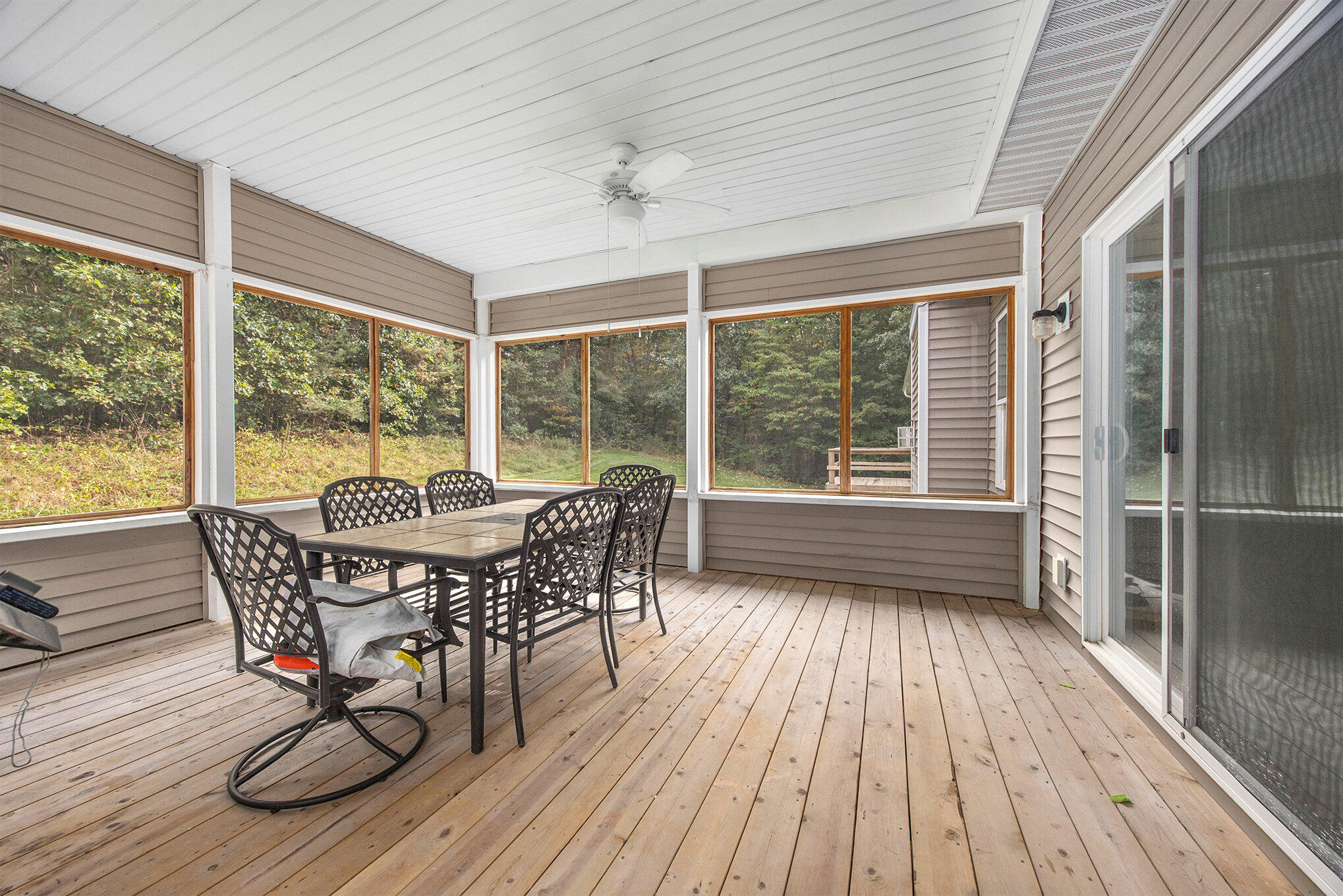 7801 Cascade Road Southeast Grand Rapids, MI 49546 - Photo 19 of 33 031_7801_cascade-18