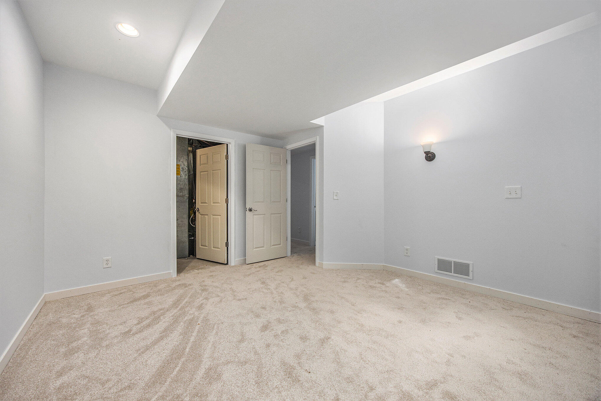 7801 Cascade Road Southeast Grand Rapids, MI 49546 - Photo 29 of 33 025_7801_cascade-50