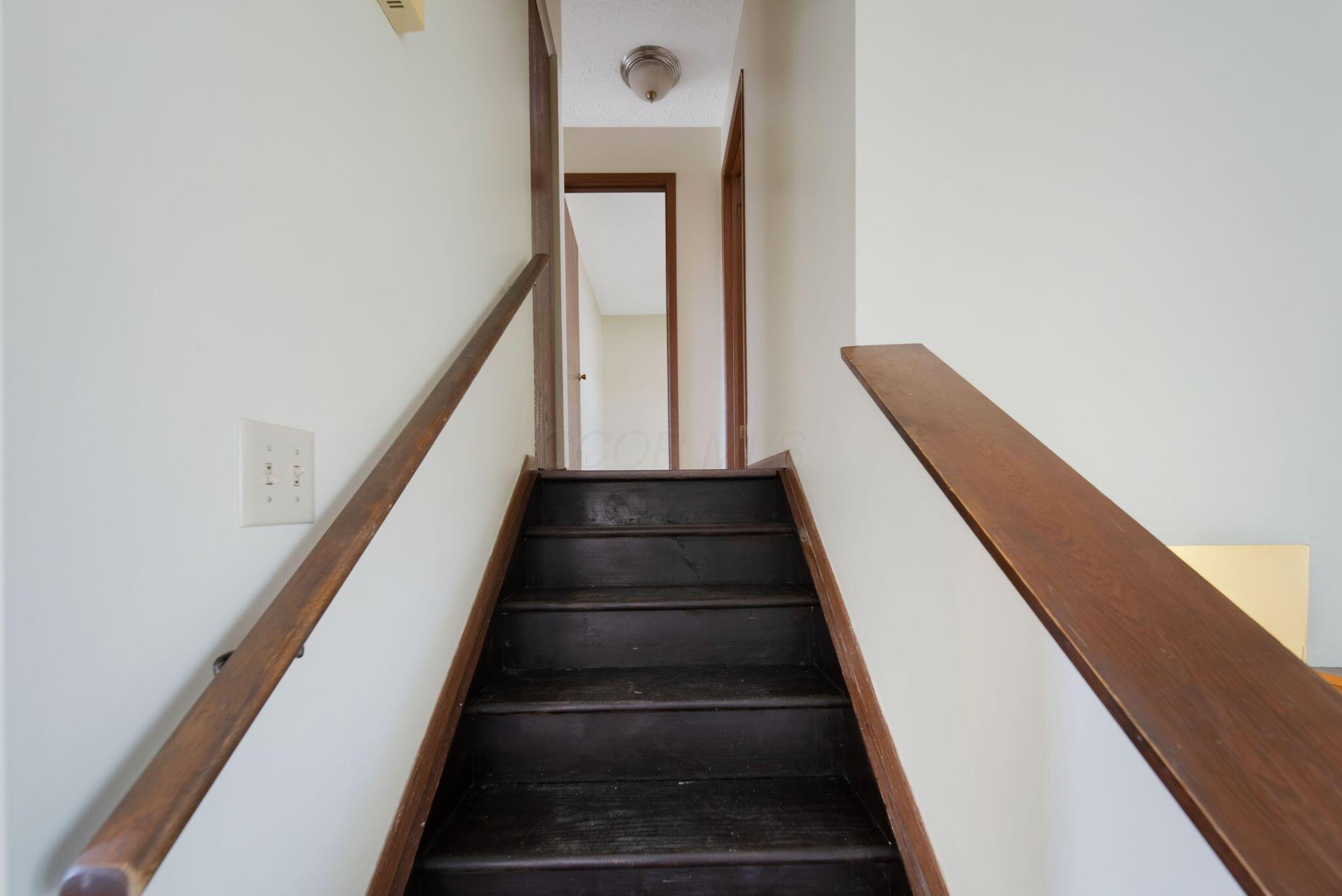 8240 Longhorn Road Powell, OH 43065 - Photo 11 of 30 11