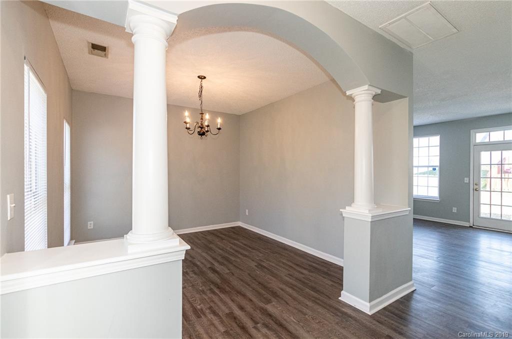 2221 Meadecroft Road Charlotte, NC 28214 - Photo 9 of 40 Gallery Image 9