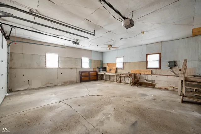 $284,900 | 10021 North State Road 9, Hope, IN 47246