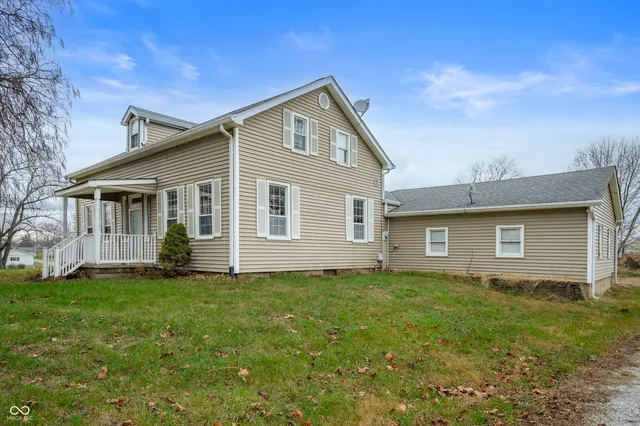 $284,900 | 10021 North State Road 9, Hope, IN 47246