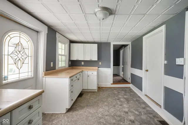 $284,900 | 10021 North State Road 9, Hope, IN 47246