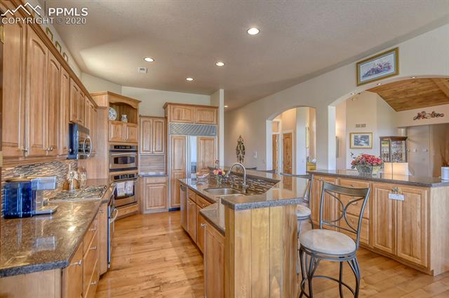 7213 Forestgate Road Colorado Springs, CO 80908 - Photo 11 of 49 Gallery Image 11