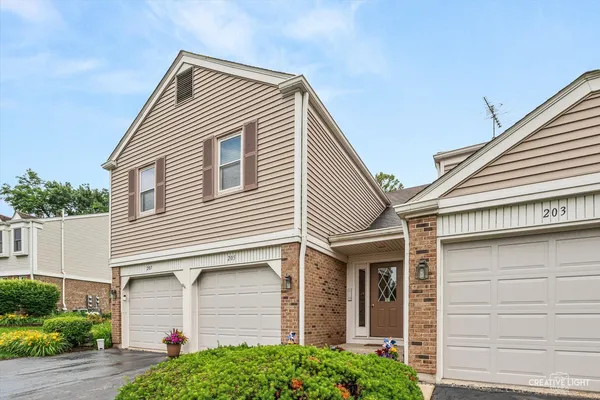 $300,000 | 205 Millington Way, Unit 205, St. Charles, IL 60174