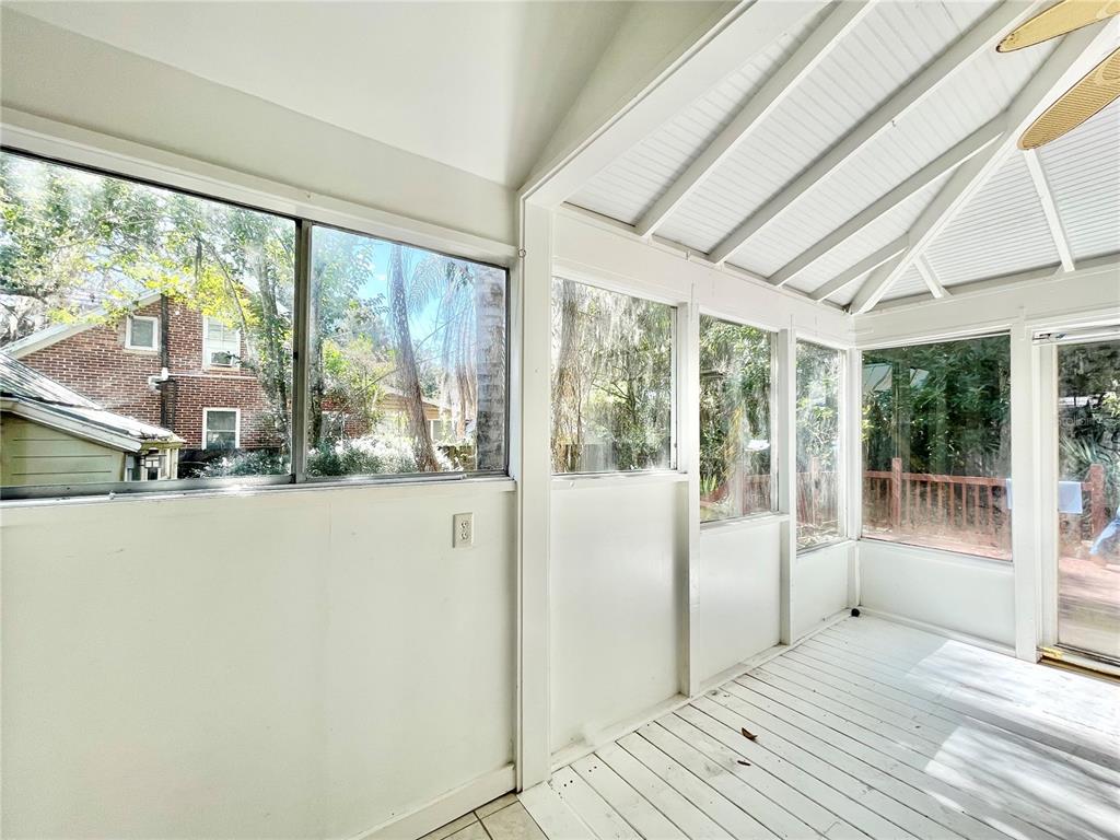 1035 Northeast 3rd Avenue Gainesville, FL 32601 - Photo 18 of 69