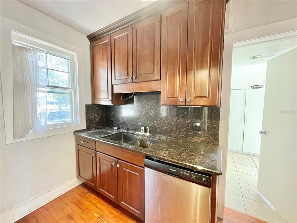 1035 Northeast 3rd Avenue Gainesville, FL 32601 - Photo 9 of 69