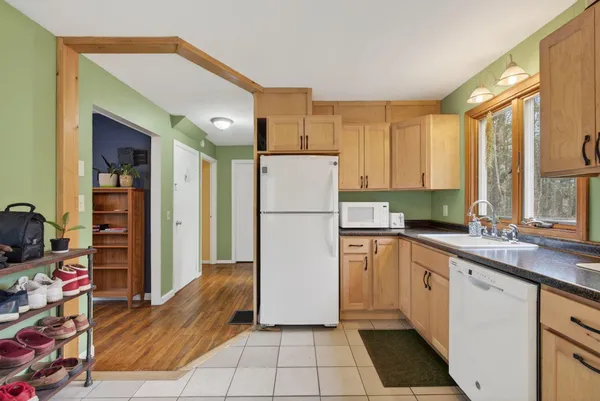 $360,000 | 33 Old Ferry Road, Wiscasset, ME 04578