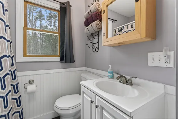$360,000 | 33 Old Ferry Road, Wiscasset, ME 04578
