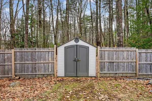 $360,000 | 33 Old Ferry Road, Wiscasset, ME 04578