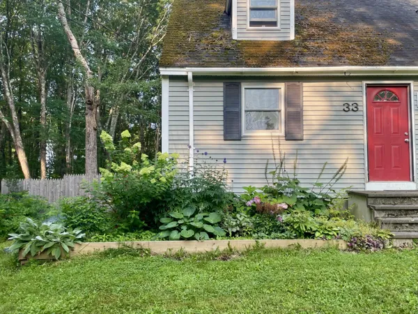 $360,000 | 33 Old Ferry Road, Wiscasset, ME 04578