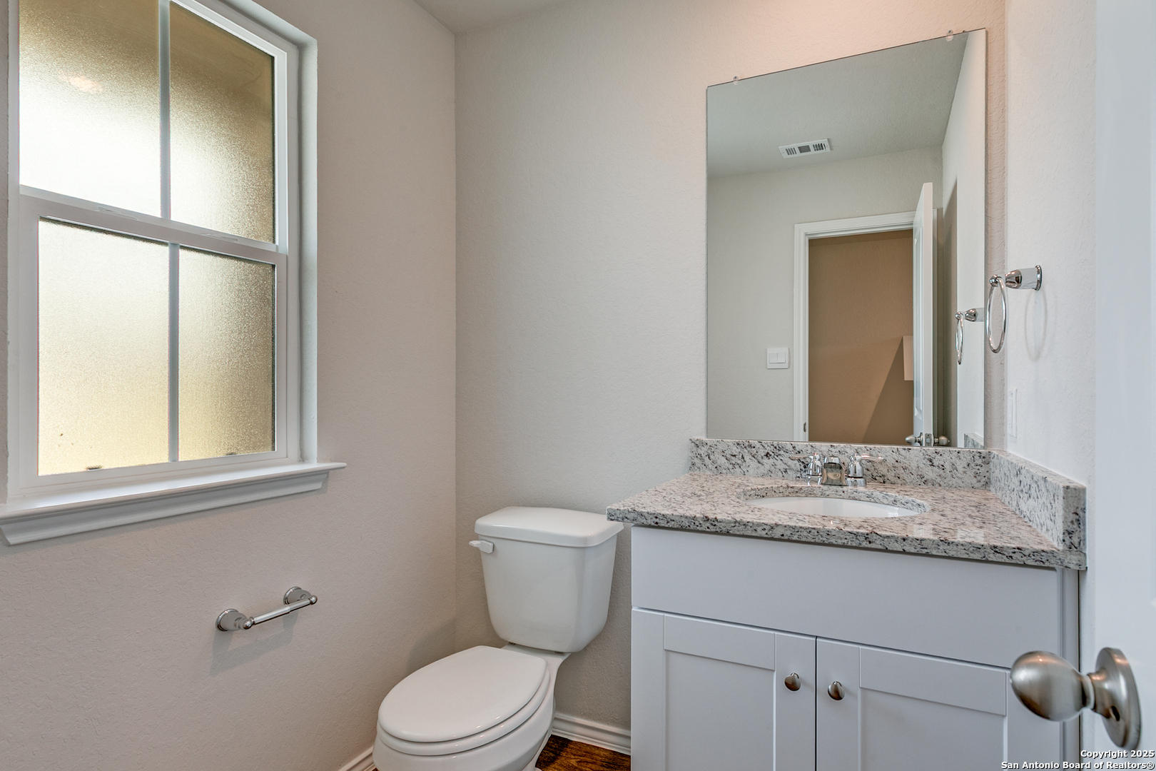 11626 Lavendale Spur San Antonio, TX 78245 - Photo 15 of 25