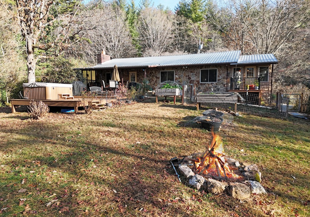 370 Rass Dover Road Blairsville, GA 30512 - Photo 8 of 55 Gallery Image 8