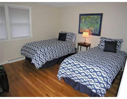 16 Appletree Lane Walpole, MA 02081 - Photo 15 of 26