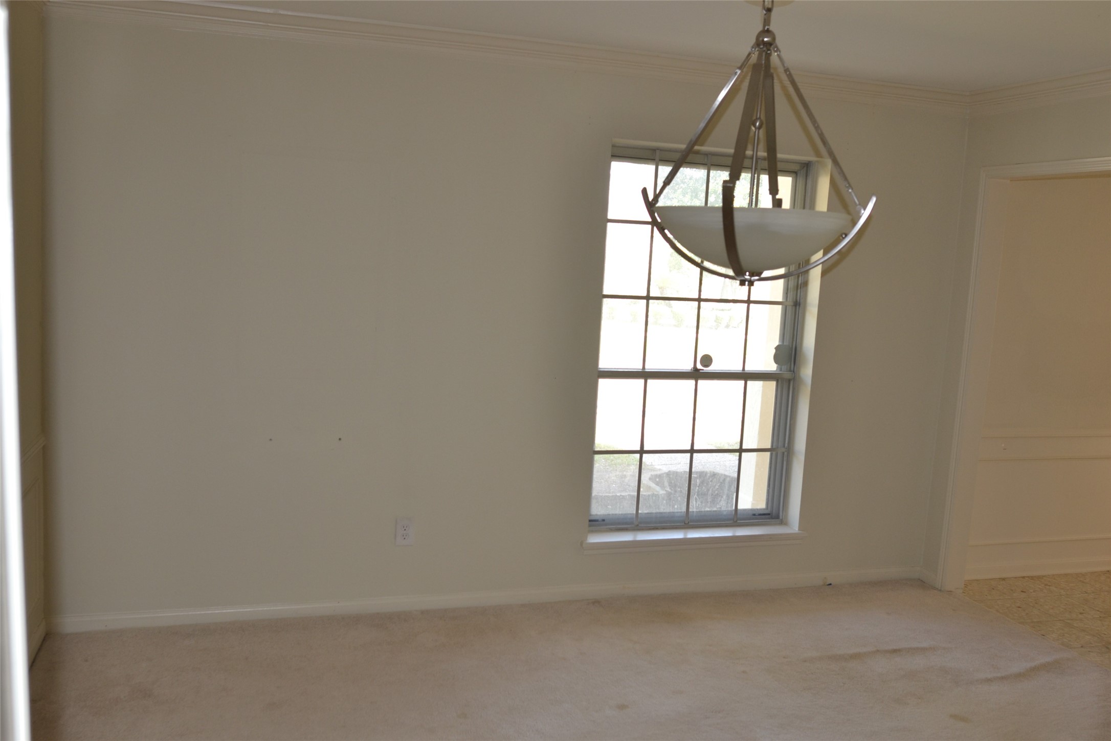 1223 Longledge Drive Seabrook, TX 77586 - Photo 20 of 49 a decorative lighting & window in a room