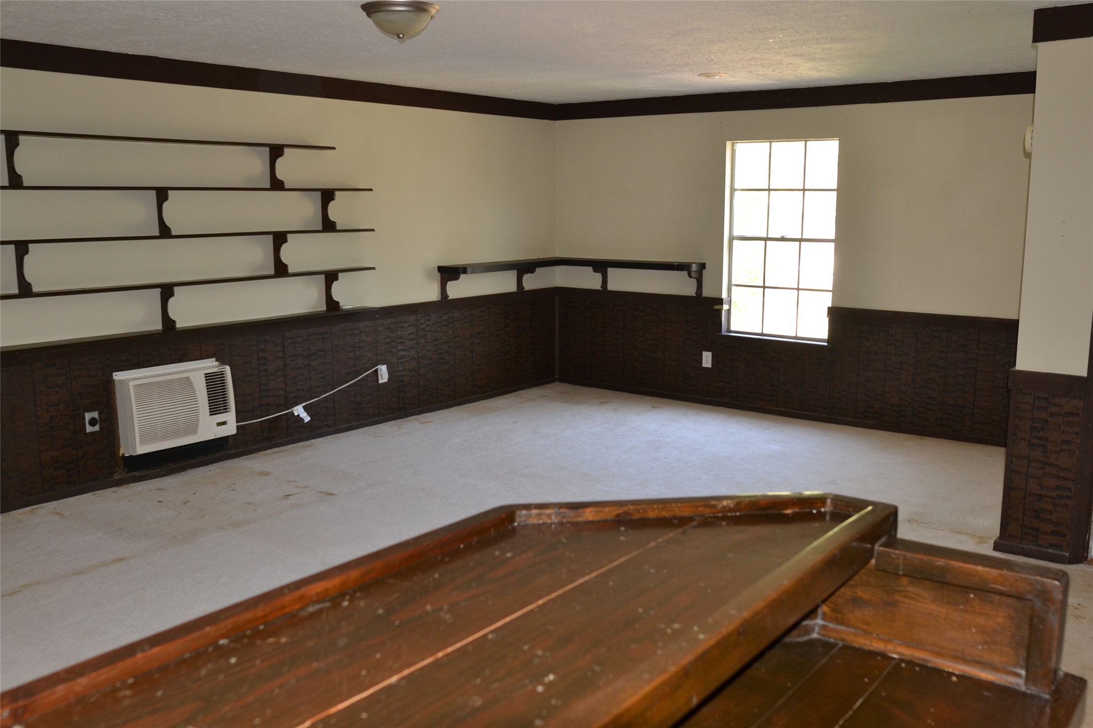 1223 Longledge Drive Seabrook, TX 77586 - Photo 33 of 49 a bedroom with a bed and a window