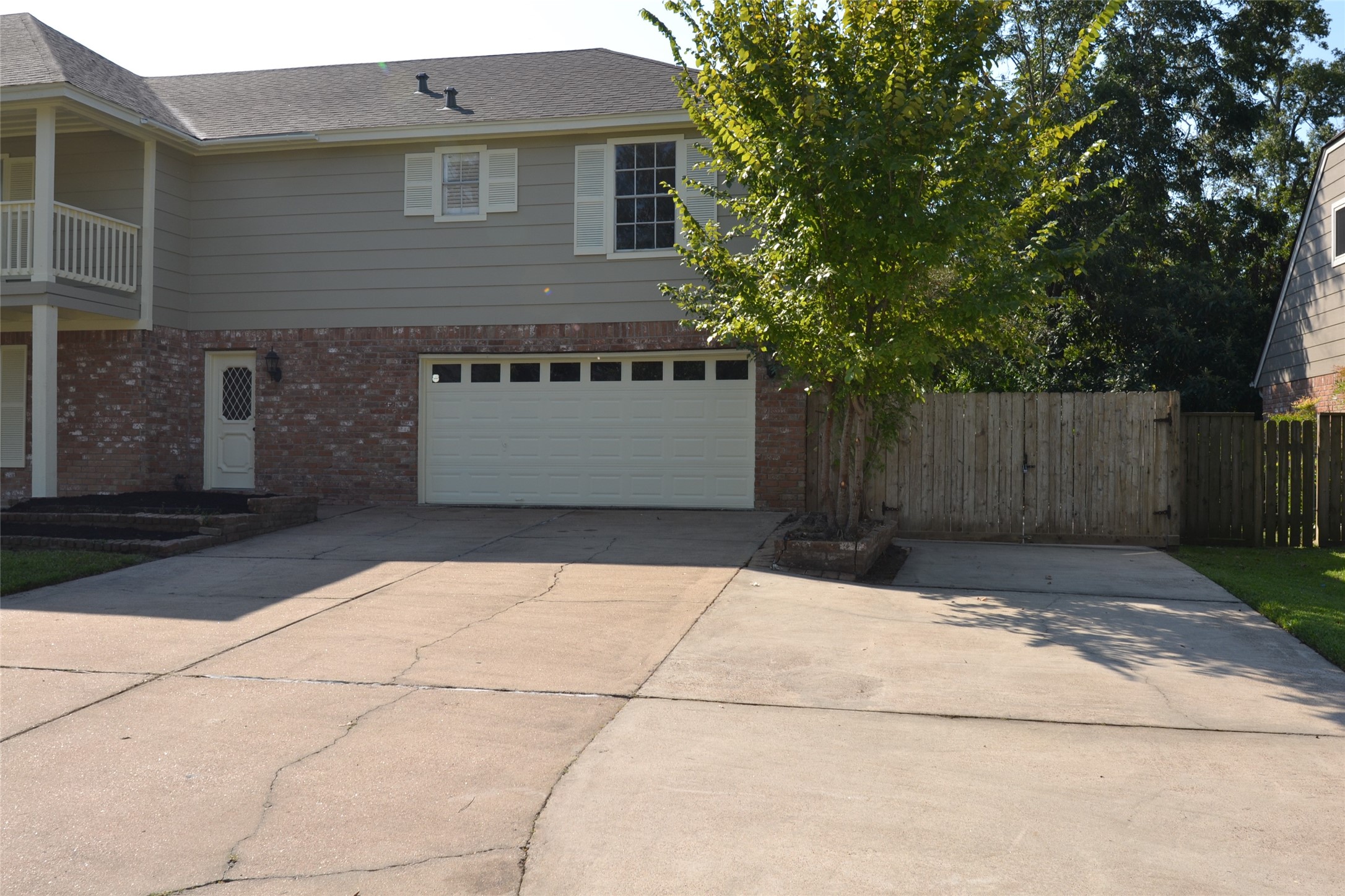 1223 Longledge Drive Seabrook, TX 77586 - Photo 4 of 49 a house with trees in front of it