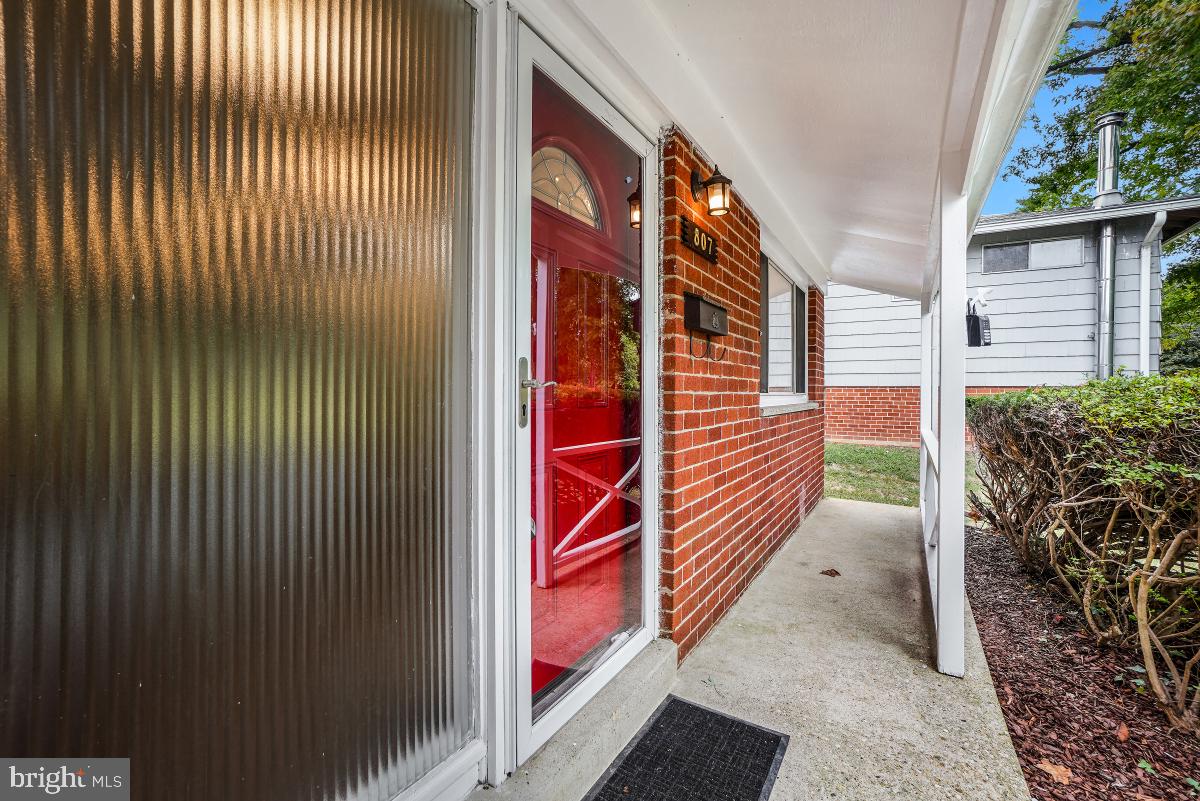 807 Lowander Lane Silver Spring, MD 20901 - Photo 3 of 45 Front Porch