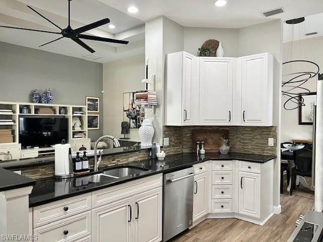 3411 Sandpiper Way Naples, FL 34109 - Photo 11 of 29