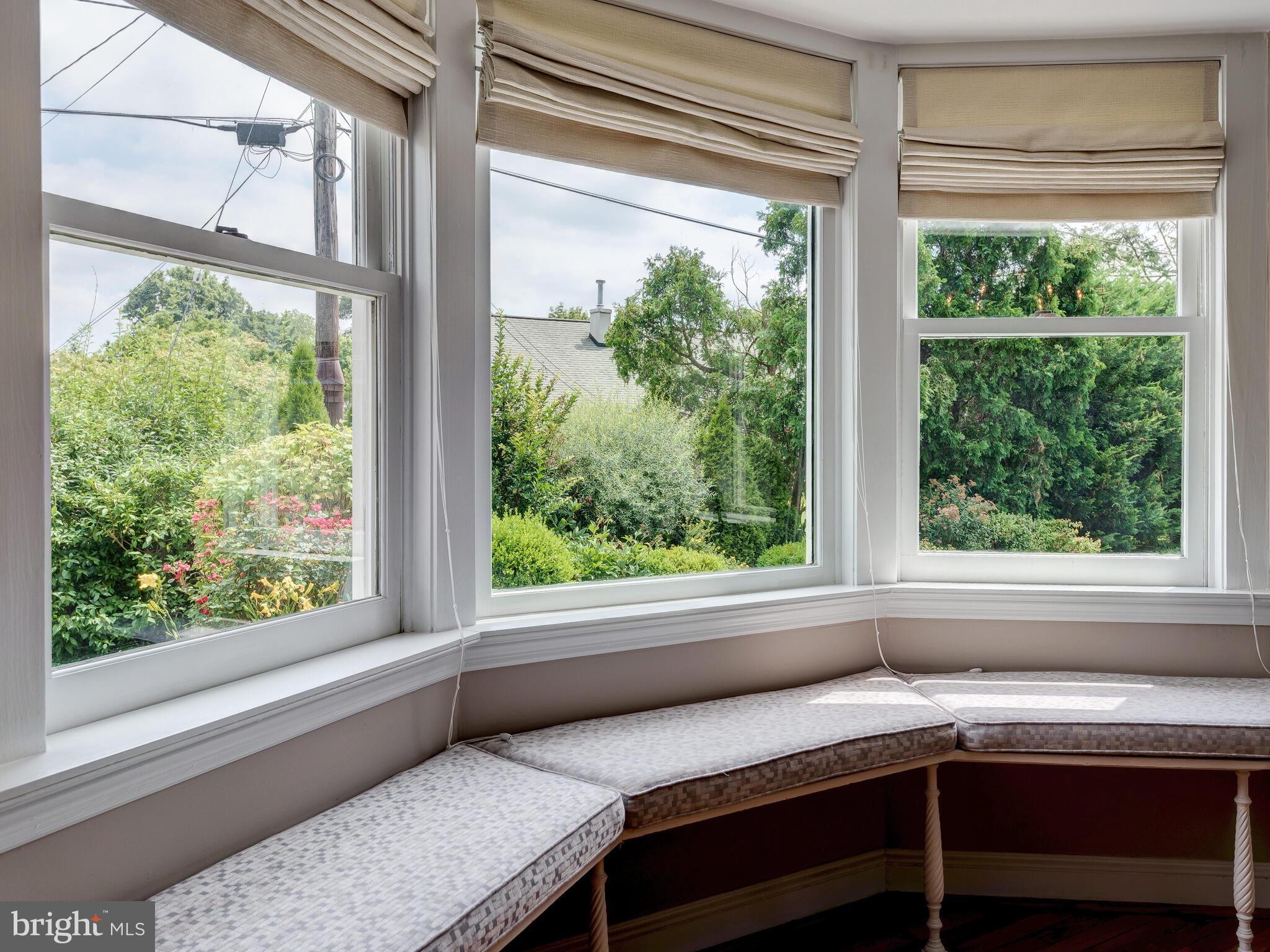 365 Sugartown Road Wayne, PA 19087 - Photo 11 of 46 Bay window n Dining Room