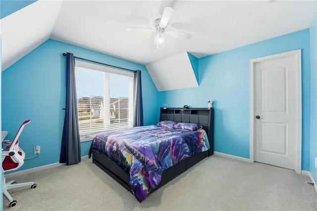 $570,000 | 9407 North Laurel Avenue, Kansas City, MO 64157