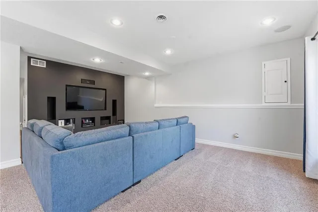 $570,000 | 9407 North Laurel Avenue, Kansas City, MO 64157