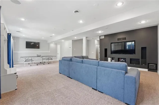 $570,000 | 9407 North Laurel Avenue, Kansas City, MO 64157