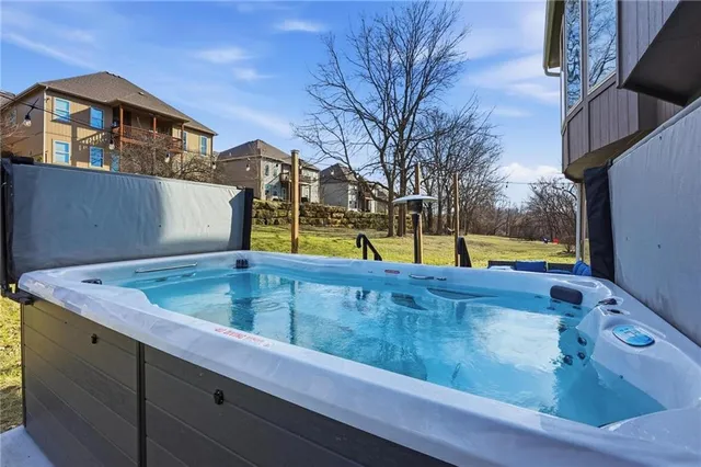 $570,000 | 9407 North Laurel Avenue, Kansas City, MO 64157