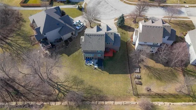 $570,000 | 9407 North Laurel Avenue, Kansas City, MO 64157