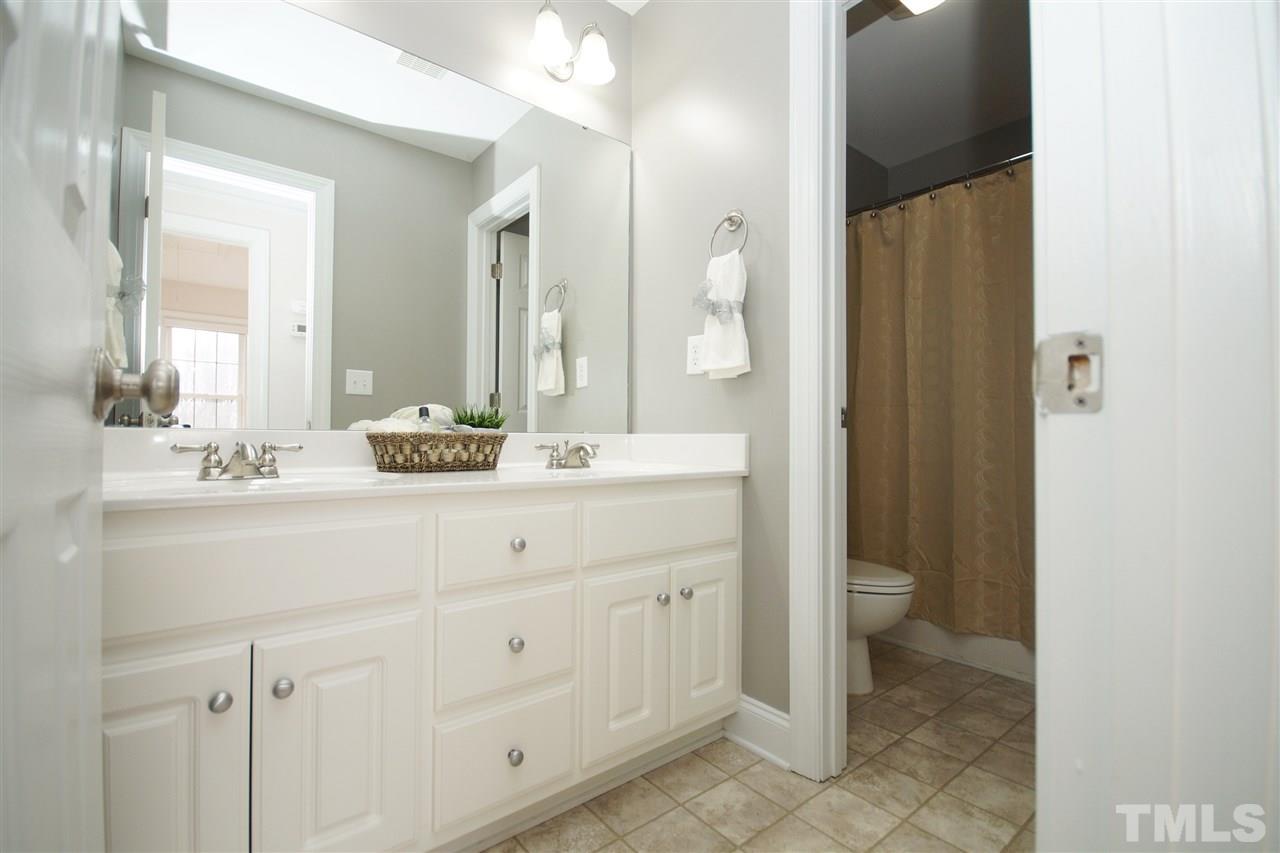 1013 Newburgh Circle Raleigh, NC 27603 - Photo 18 of 25 Gallery Image 18