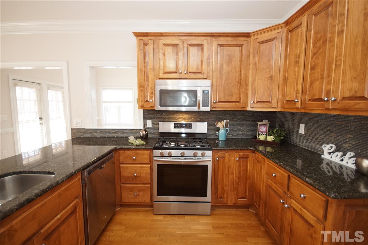 1013 Newburgh Circle Raleigh, NC 27603 - Photo 5 of 25 Gallery Image 5
