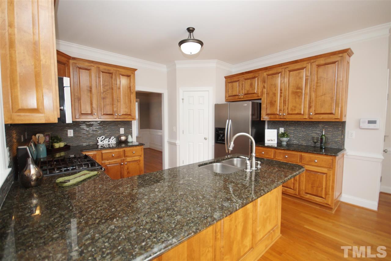 1013 Newburgh Circle Raleigh, NC 27603 - Photo 6 of 25 Gallery Image 6