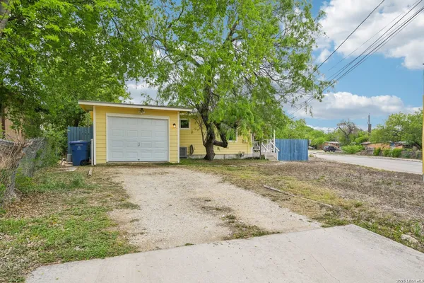 $215,000 | 12702 Middle Lane, San Antonio, TX 78217