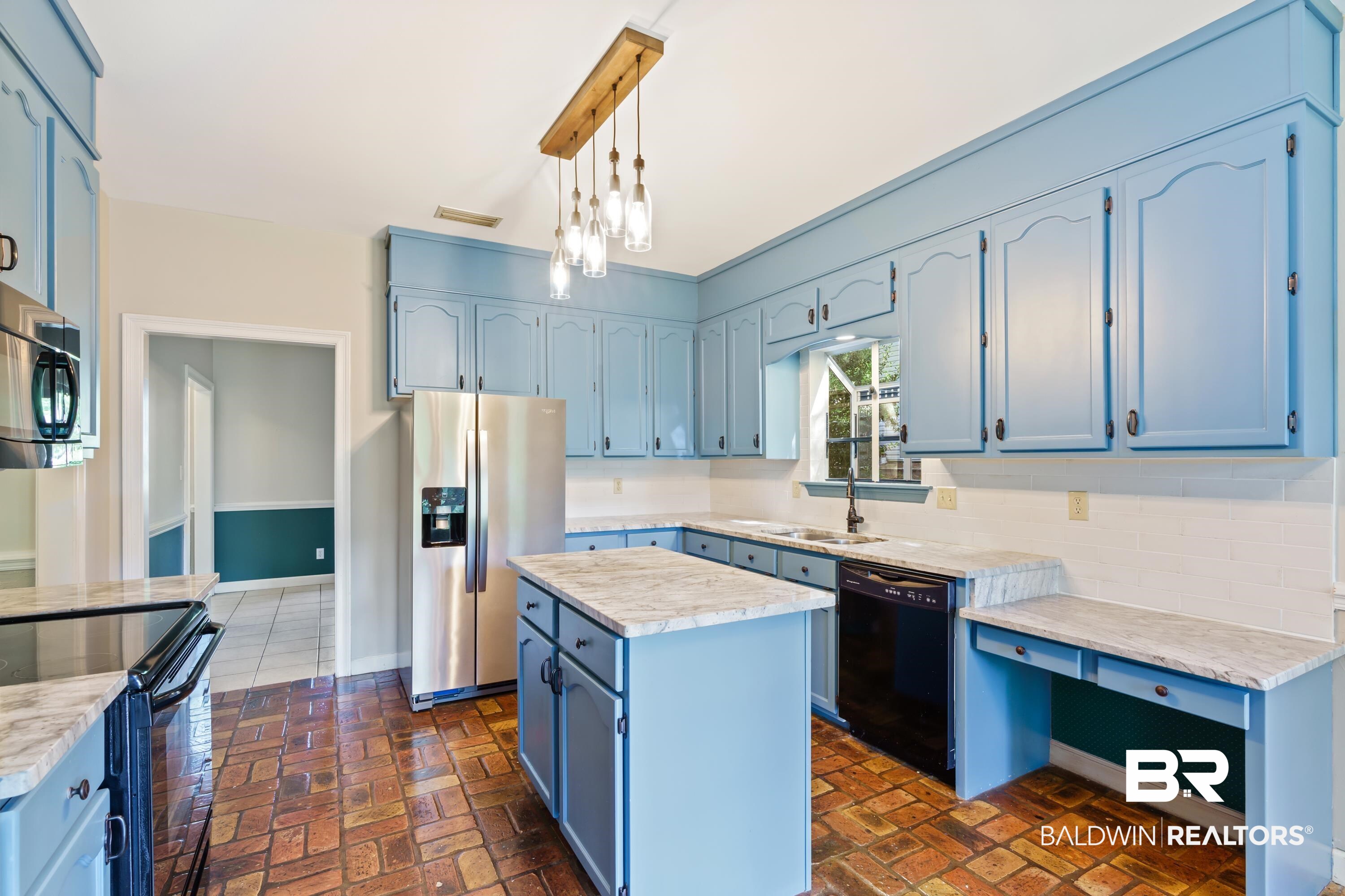 104 Hope Drive Daphne, AL 36526 - Photo 7 of 40 Kitchen