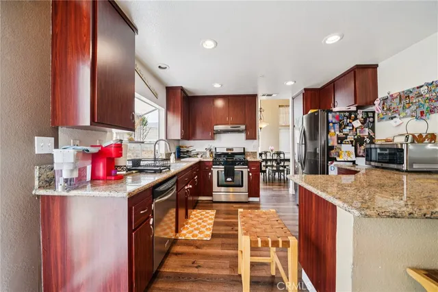 $599,999 | 11415 Aberdeen Drive, Fontana, CA 92337