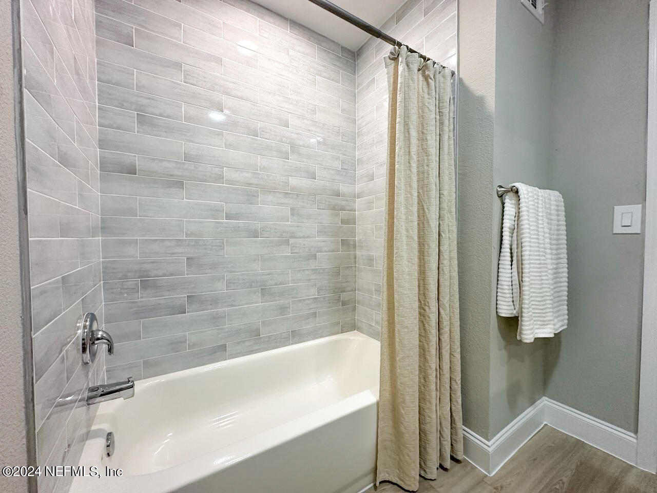 2534 Community Road Jacksonville, FL 32207 - Photo 22 of 33 IMG-20240209-WA0023