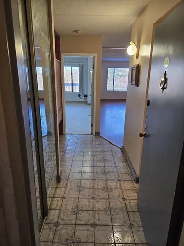 $1,995 | 1550 Worcester Road, Unit 414B, Framingham, MA 01702