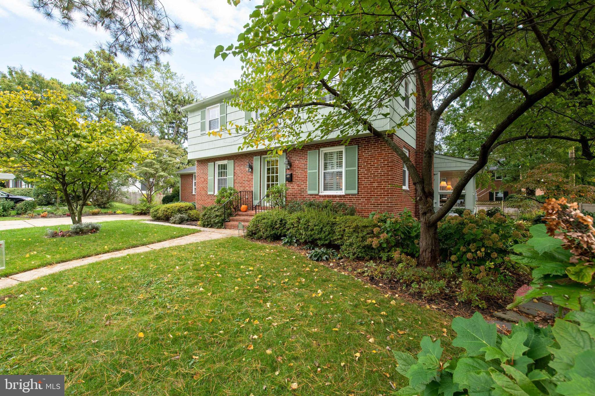 805 Stoneleigh Road Baltimore, MD 21212 - Photo 2 of 38