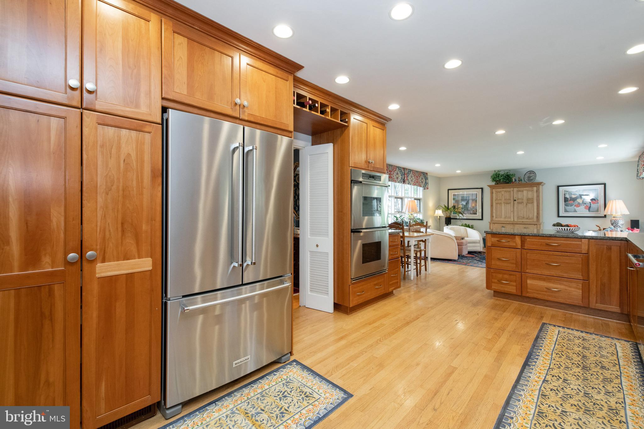 805 Stoneleigh Road Baltimore, MD 21212 - Photo 11 of 38