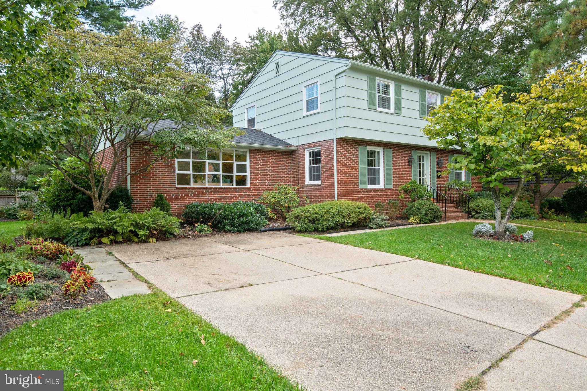 805 Stoneleigh Road Baltimore, MD 21212 - Photo 3 of 38