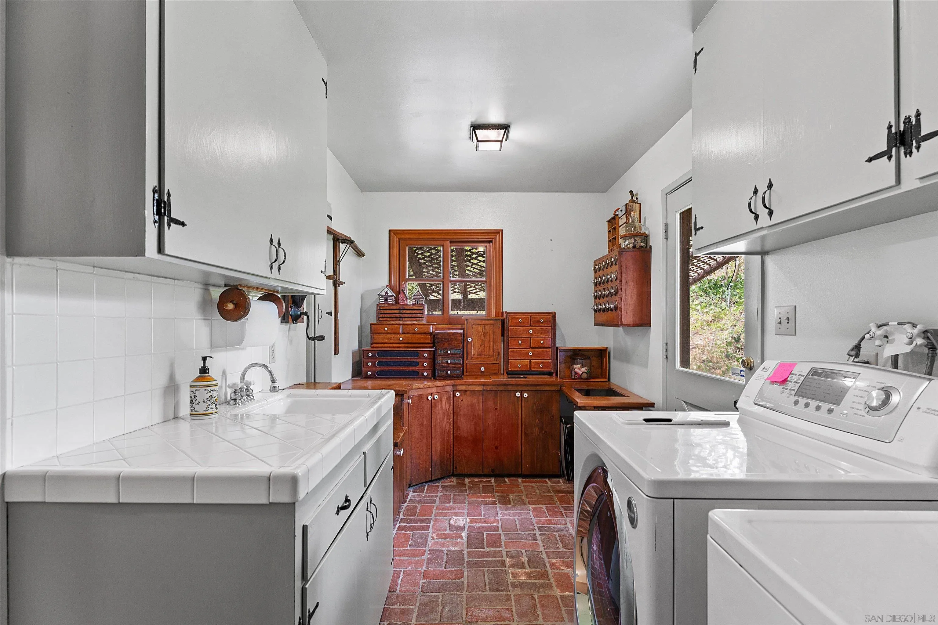869 Van Horn Road El Cajon, CA 92019 - Photo 17 of 36