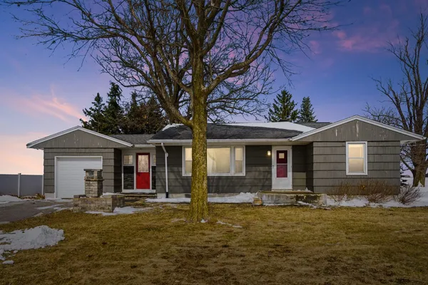 $199,900 | 2480 Highway 30, De Witt, IA 52742